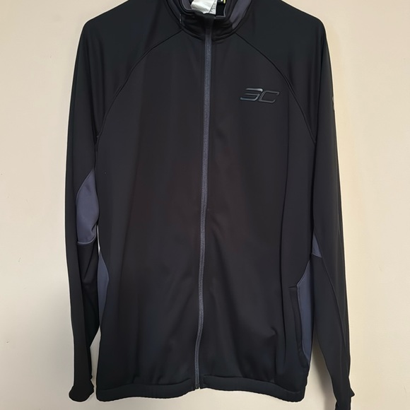 NWOT Under Armor! Perfect men’s running attire. Only Tried on. - Picture 1 of 5